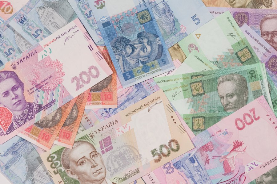 Златники, гривні, бофони та купонокарбованці: історія національної валюти України