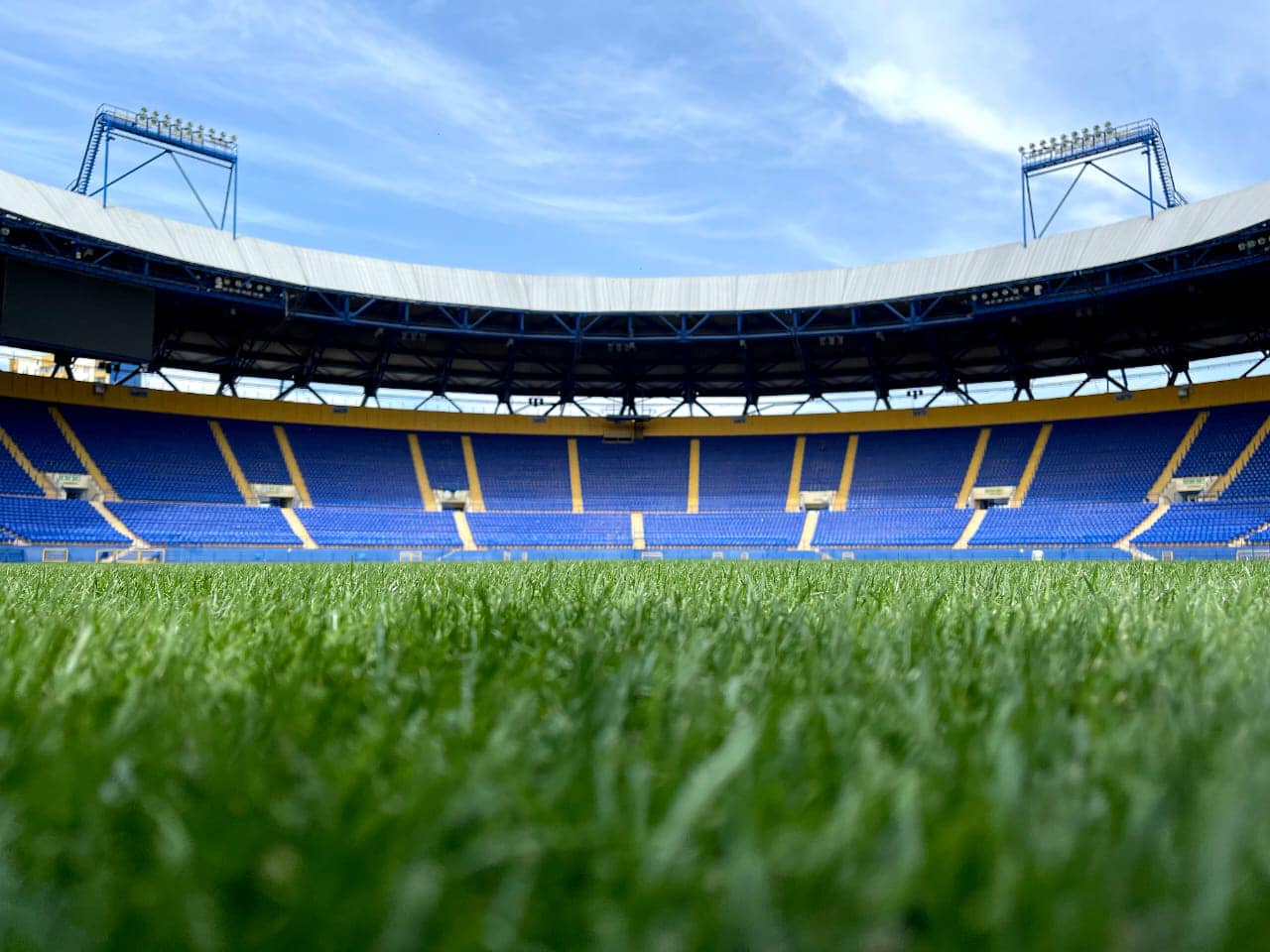 ТОП-10 найстаріших футбольних стадіонів України